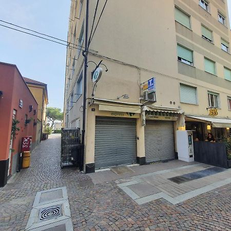 Appartamento In Centro A 30M Dal Mare Spotorno Exterior foto